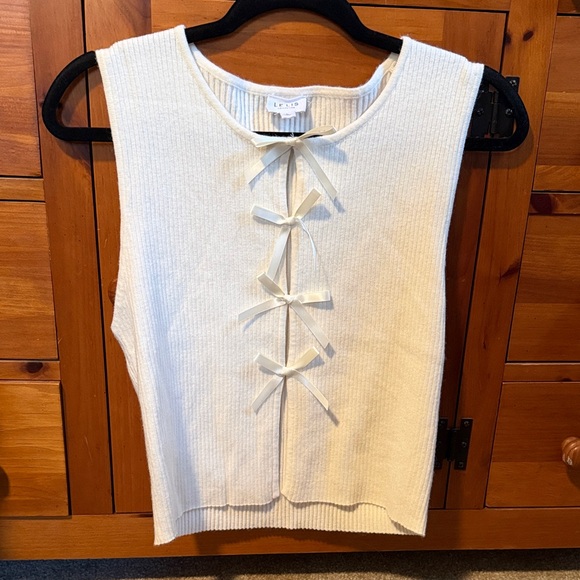 Le Lis Tops - Le Lis Cream Bow-Accent Tank Top